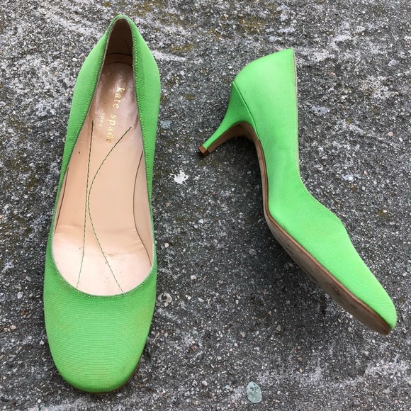 kelly green pumps shoes